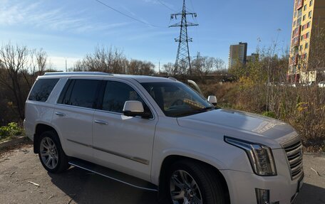 Cadillac Escalade IV, 2016 год, 3 700 000 рублей, 2 фотография