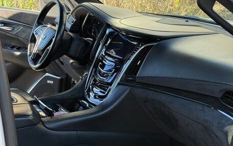 Cadillac Escalade IV, 2016 год, 3 700 000 рублей, 10 фотография