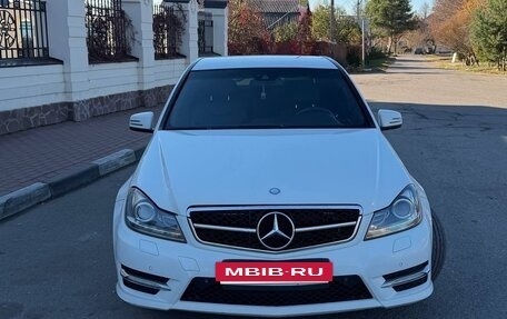Mercedes-Benz C-Класс, 2011 год, 1 100 000 рублей, 2 фотография