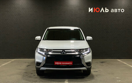 Mitsubishi Outlander III рестайлинг 3, 2016 год, 1 779 000 рублей, 2 фотография