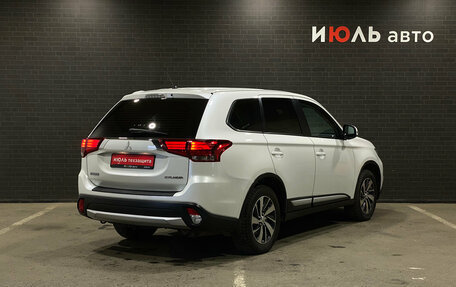 Mitsubishi Outlander III рестайлинг 3, 2016 год, 1 779 000 рублей, 5 фотография