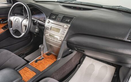 Toyota Camry, 2011 год, 1 299 000 рублей, 18 фотография