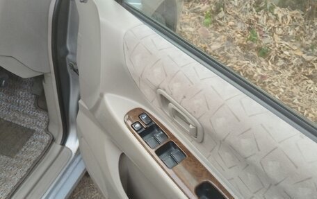 Nissan Liberty, 2002 год, 240 000 рублей, 8 фотография