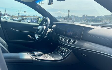 Mercedes-Benz E-Класс, 2018 год, 3 000 000 рублей, 12 фотография