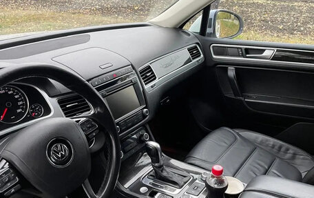 Volkswagen Touareg III, 2016 год, 2 650 000 рублей, 10 фотография