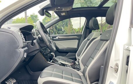 Volkswagen T-Roc I, 2023 год, 1 660 000 рублей, 8 фотография
