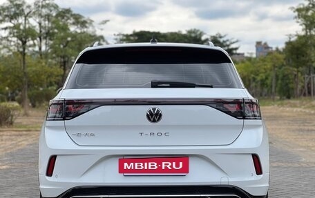 Volkswagen T-Roc I, 2023 год, 1 660 000 рублей, 6 фотография