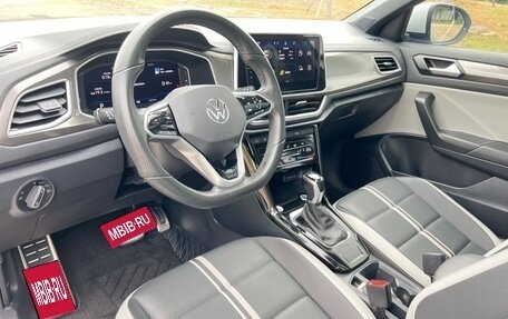 Volkswagen T-Roc I, 2023 год, 1 660 000 рублей, 9 фотография