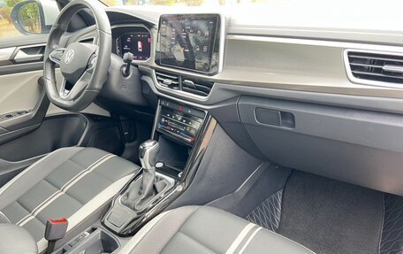 Volkswagen T-Roc I, 2023 год, 1 660 000 рублей, 12 фотография