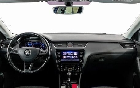 Skoda Octavia, 2019 год, 1 900 000 рублей, 9 фотография