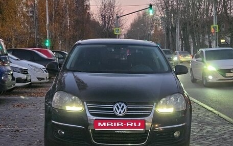 Volkswagen Jetta VII, 2010 год, 770 000 рублей, 3 фотография