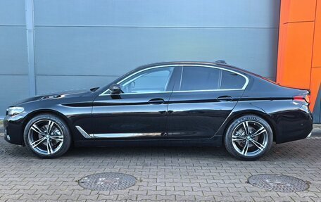 BMW 5 серия, 2021 год, 3 999 000 рублей, 2 фотография