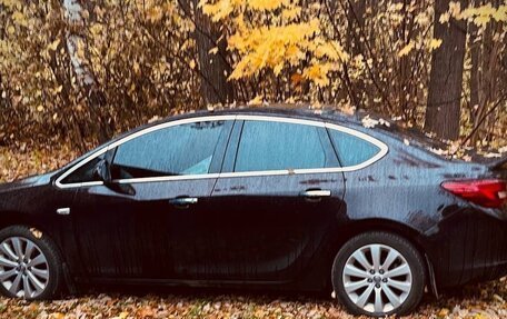 Opel Astra J, 2013 год, 810 000 рублей, 1 фотография