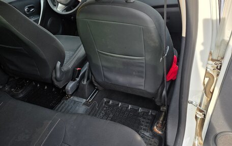 Renault Logan II, 2015 год, 640 000 рублей, 8 фотография