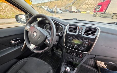 Renault Logan II, 2015 год, 640 000 рублей, 10 фотография