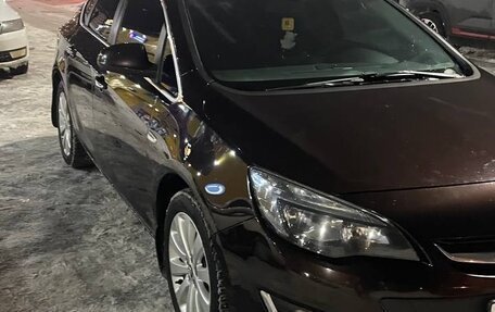 Opel Astra J, 2013 год, 810 000 рублей, 4 фотография