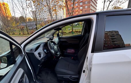 Toyota Yaris III, 2018 год, 1 480 000 рублей, 6 фотография