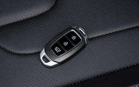Hyundai Elantra, 2026 год, 2 000 000 рублей, 12 фотография