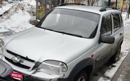 Chevrolet Niva I рестайлинг, 2004 год, 270 000 рублей, 5 фотография