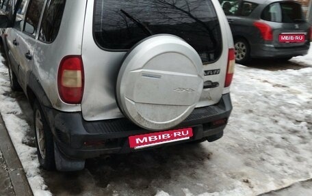 Chevrolet Niva I рестайлинг, 2004 год, 270 000 рублей, 6 фотография