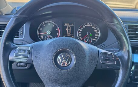 Volkswagen Jetta VII, 2011 год, 1 300 000 рублей, 9 фотография