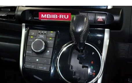 Toyota Wish II, 2017 год, 1 450 000 рублей, 14 фотография