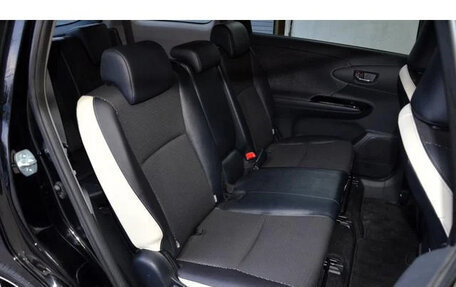 Toyota Wish II, 2017 год, 1 450 000 рублей, 19 фотография