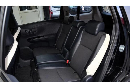 Toyota Wish II, 2017 год, 1 450 000 рублей, 20 фотография