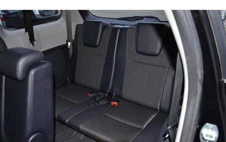 Toyota Wish II, 2017 год, 1 450 000 рублей, 21 фотография