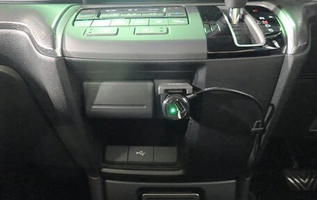 Honda Stepwgn IV рестайлинг, 2022 год, 2 300 000 рублей, 10 фотография