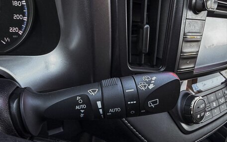 Toyota RAV4, 2018 год, 2 379 000 рублей, 20 фотография