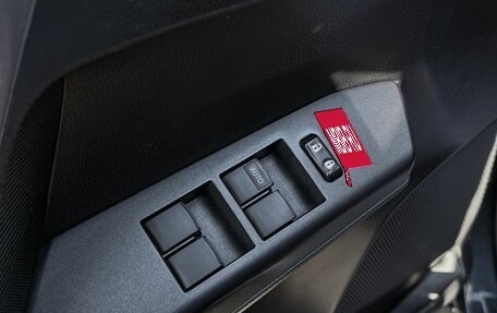 Toyota RAV4, 2018 год, 2 379 000 рублей, 26 фотография