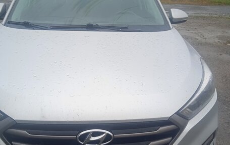 Hyundai Tucson III, 2018 год, 1 800 000 рублей, 2 фотография