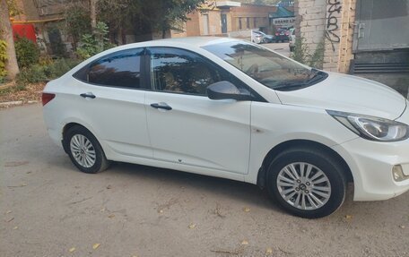 Hyundai Solaris II рестайлинг, 2013 год, 590 000 рублей, 11 фотография