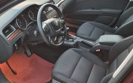 Skoda Superb III рестайлинг, 2009 год, 750 000 рублей, 8 фотография