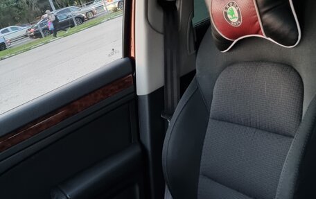 Skoda Superb III рестайлинг, 2009 год, 750 000 рублей, 12 фотография