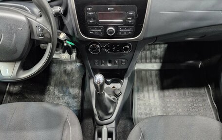 Renault Sandero II рестайлинг, 2017 год, 779 000 рублей, 13 фотография