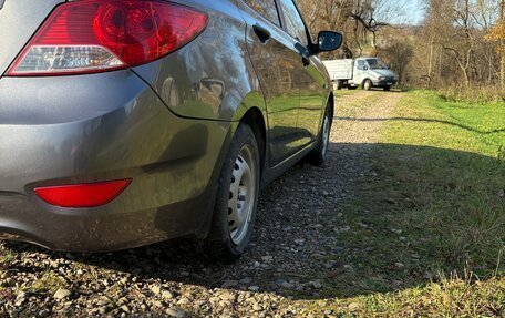 Hyundai Solaris II рестайлинг, 2014 год, 900 000 рублей, 3 фотография