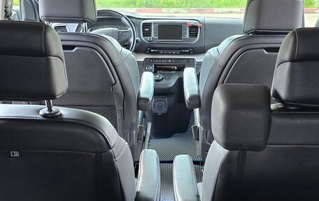 Peugeot Traveller I, 2021 год, 2 500 000 рублей, 9 фотография