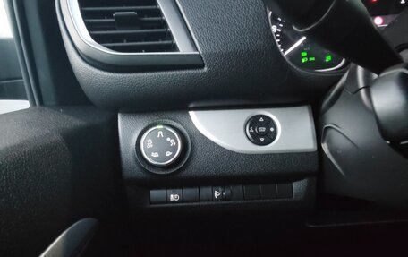 Peugeot Traveller I, 2021 год, 2 500 000 рублей, 16 фотография