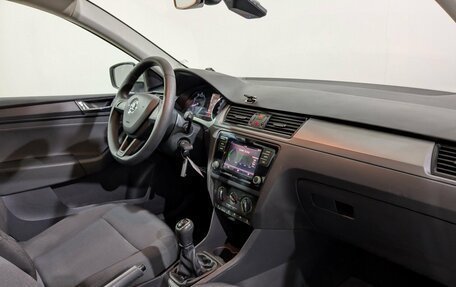 Skoda Rapid I, 2019 год, 950 000 рублей, 13 фотография