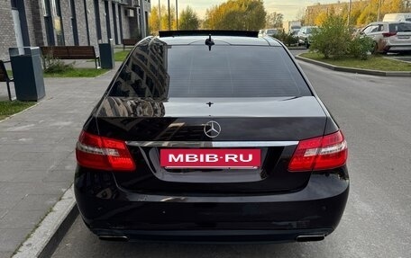 Mercedes-Benz E-Класс, 2011 год, 1 300 000 рублей, 5 фотография