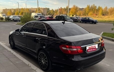 Mercedes-Benz E-Класс, 2011 год, 1 300 000 рублей, 6 фотография