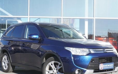 Mitsubishi Outlander III рестайлинг 3, 2014 год, 1 350 000 рублей, 3 фотография