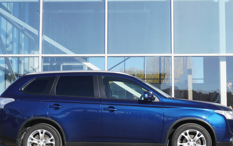 Mitsubishi Outlander III рестайлинг 3, 2014 год, 1 350 000 рублей, 4 фотография