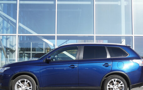 Mitsubishi Outlander III рестайлинг 3, 2014 год, 1 350 000 рублей, 8 фотография