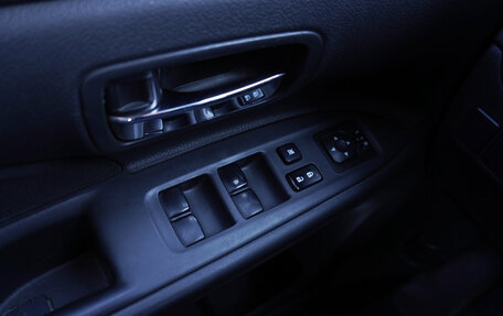 Mitsubishi Outlander III рестайлинг 3, 2014 год, 1 350 000 рублей, 17 фотография