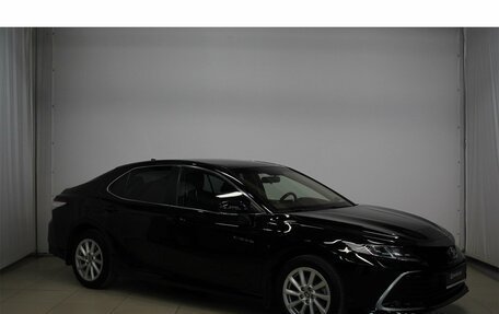 Toyota Camry, 2021 год, 2 440 000 рублей, 3 фотография