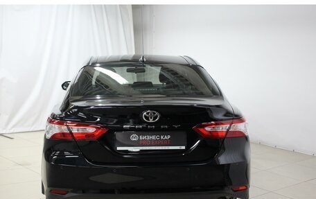 Toyota Camry, 2021 год, 2 440 000 рублей, 6 фотография