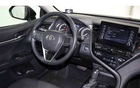 Toyota Camry, 2021 год, 2 440 000 рублей, 19 фотография